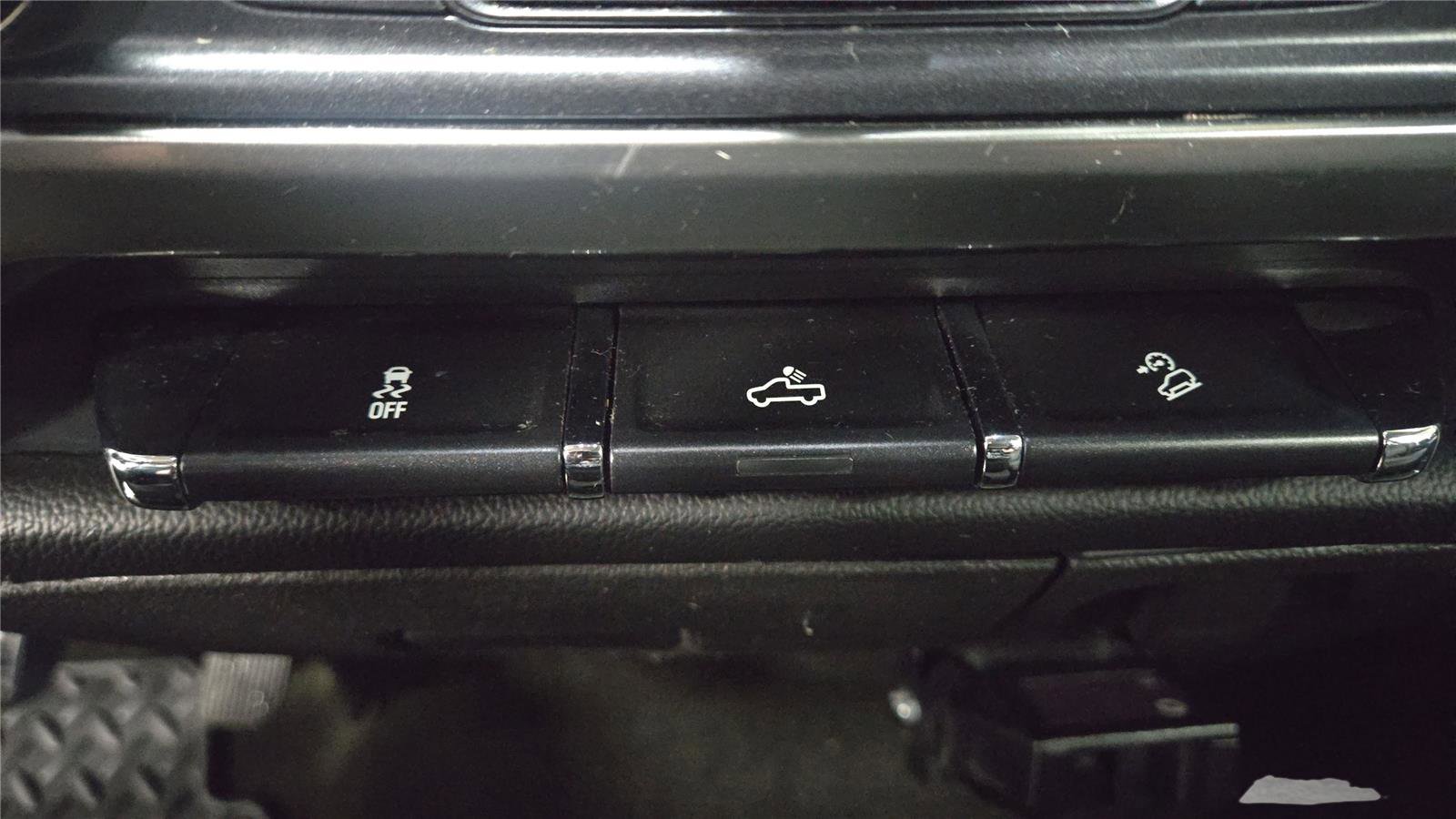 Used 2017 Chevrolet Silverado 1500 LT w/ All Star Edition image 38