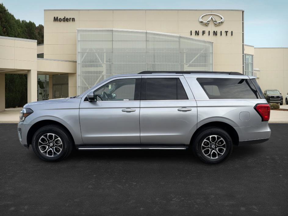 Used 2023 Ford Expedition Max XLT image 7