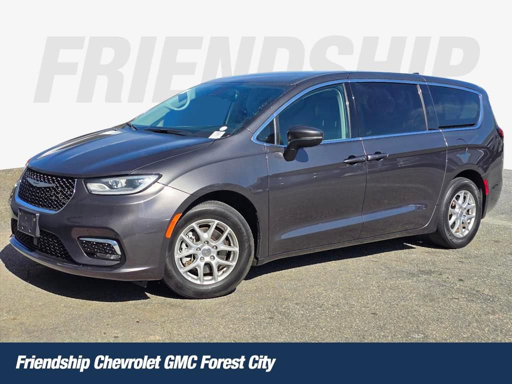Used 2023 Chrysler Pacifica Touring-L image 1