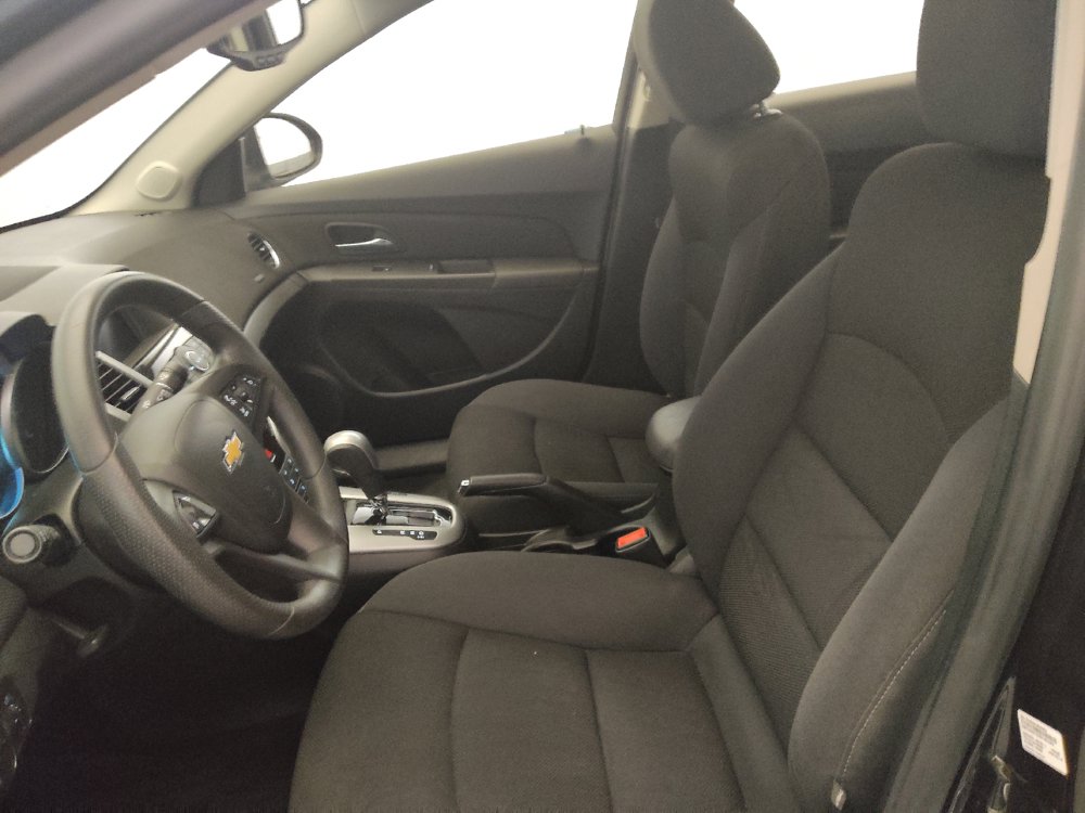 Used 2016 Chevrolet Cruze LT FWD image 17