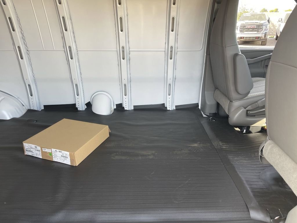 New 2025 GMC Savana 2500 Extended w/ Driver Convenience Package RWD image 27