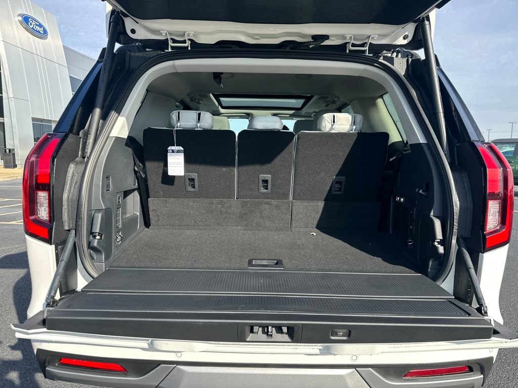 New 2025 Ford Expedition Platinum w/ Driver's Package image 23