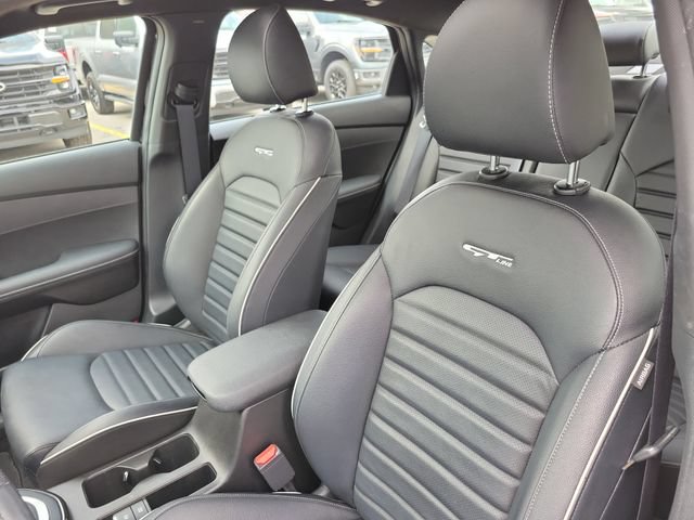 Used 2023 Kia Forte GT-Line w/ GT-Line Premium Package FWD image 5