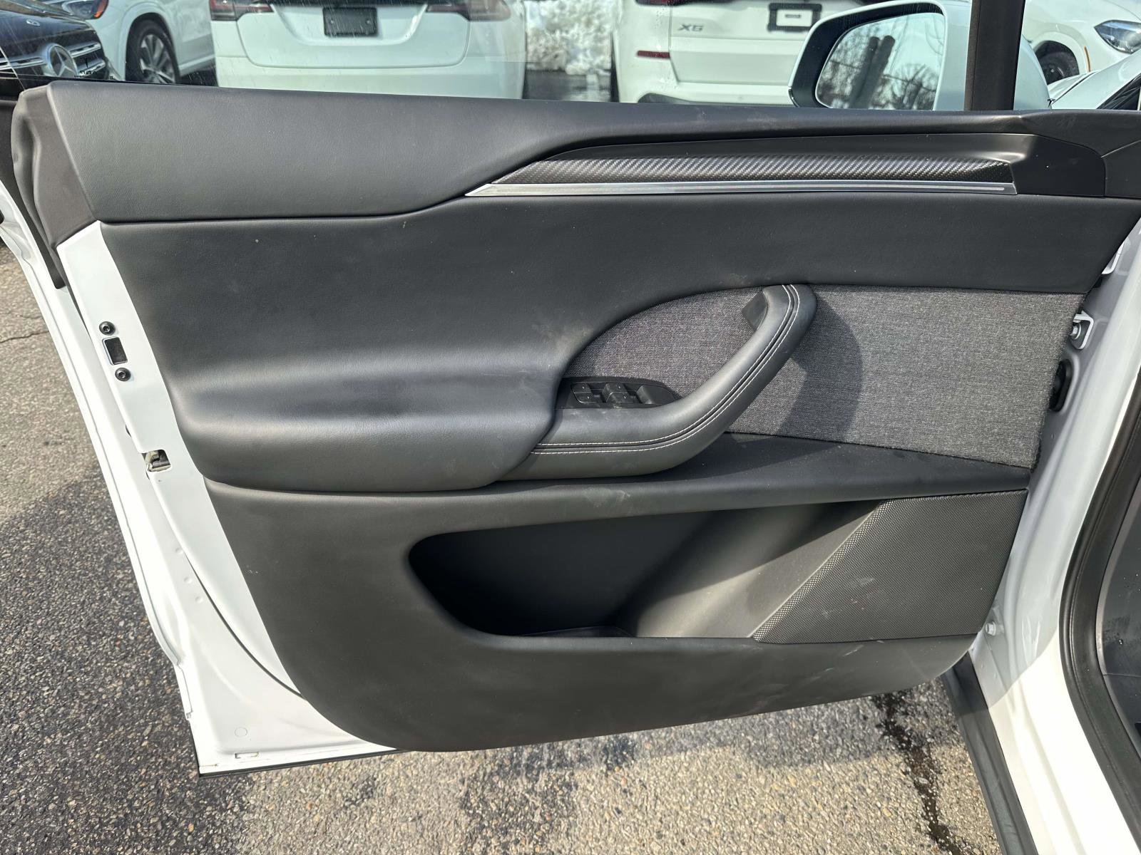 Used 2022 Tesla Model X Plaid image 12