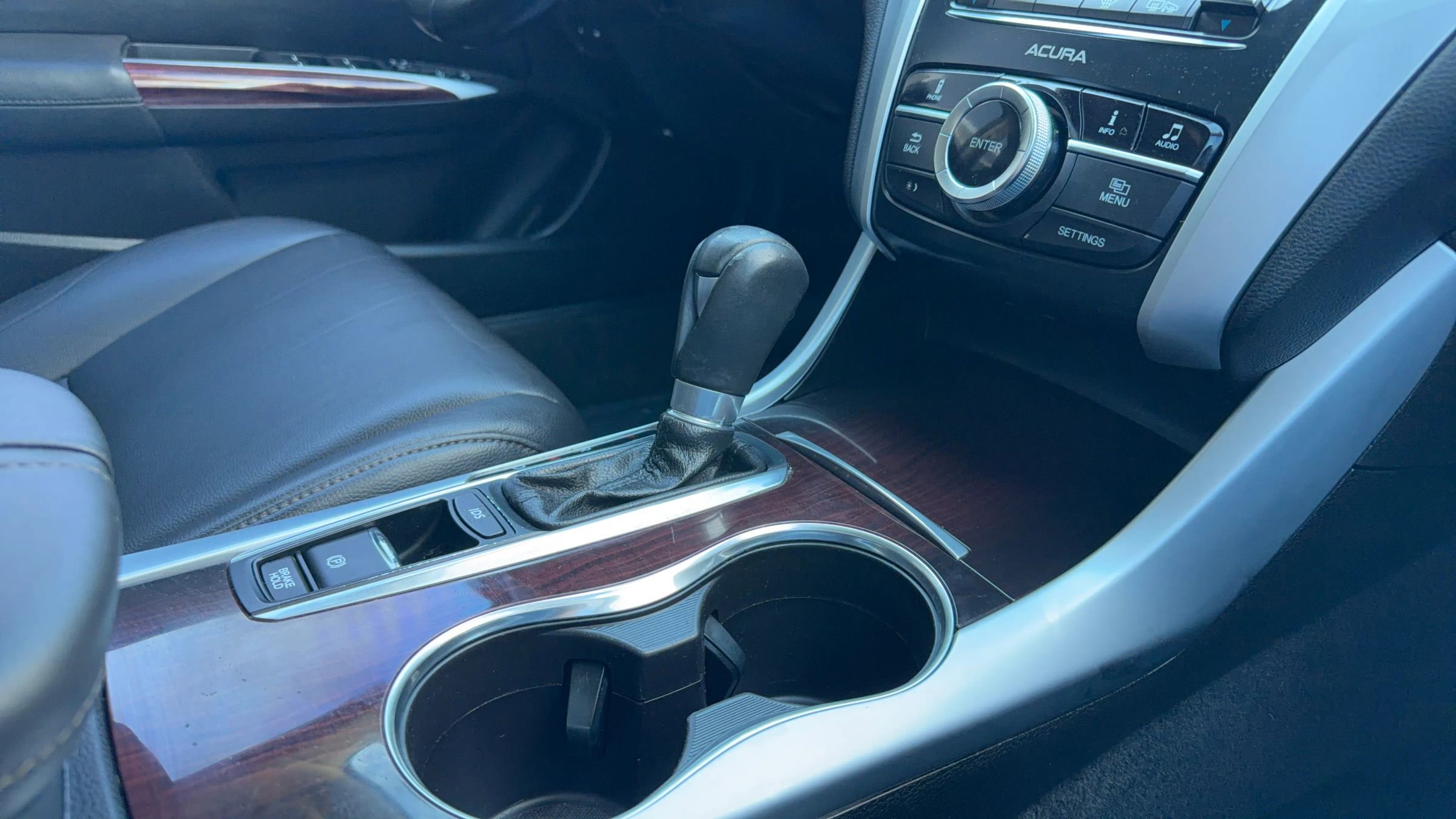 Used 2016 Acura TLX image 28