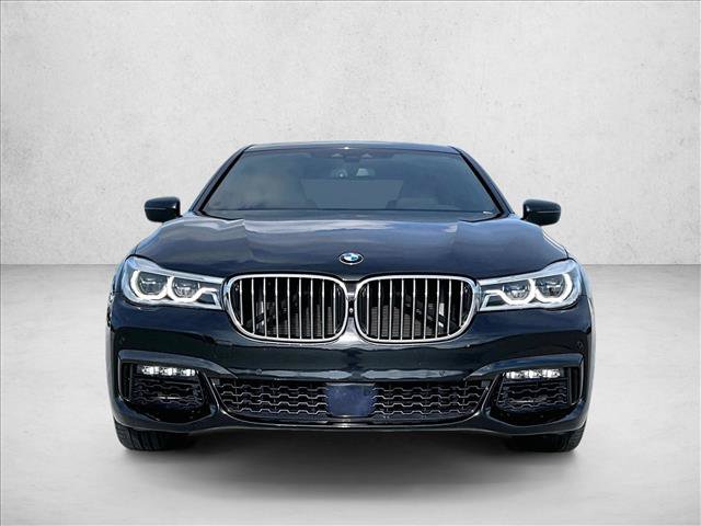 Used 2017 BMW 750i RWD image 3
