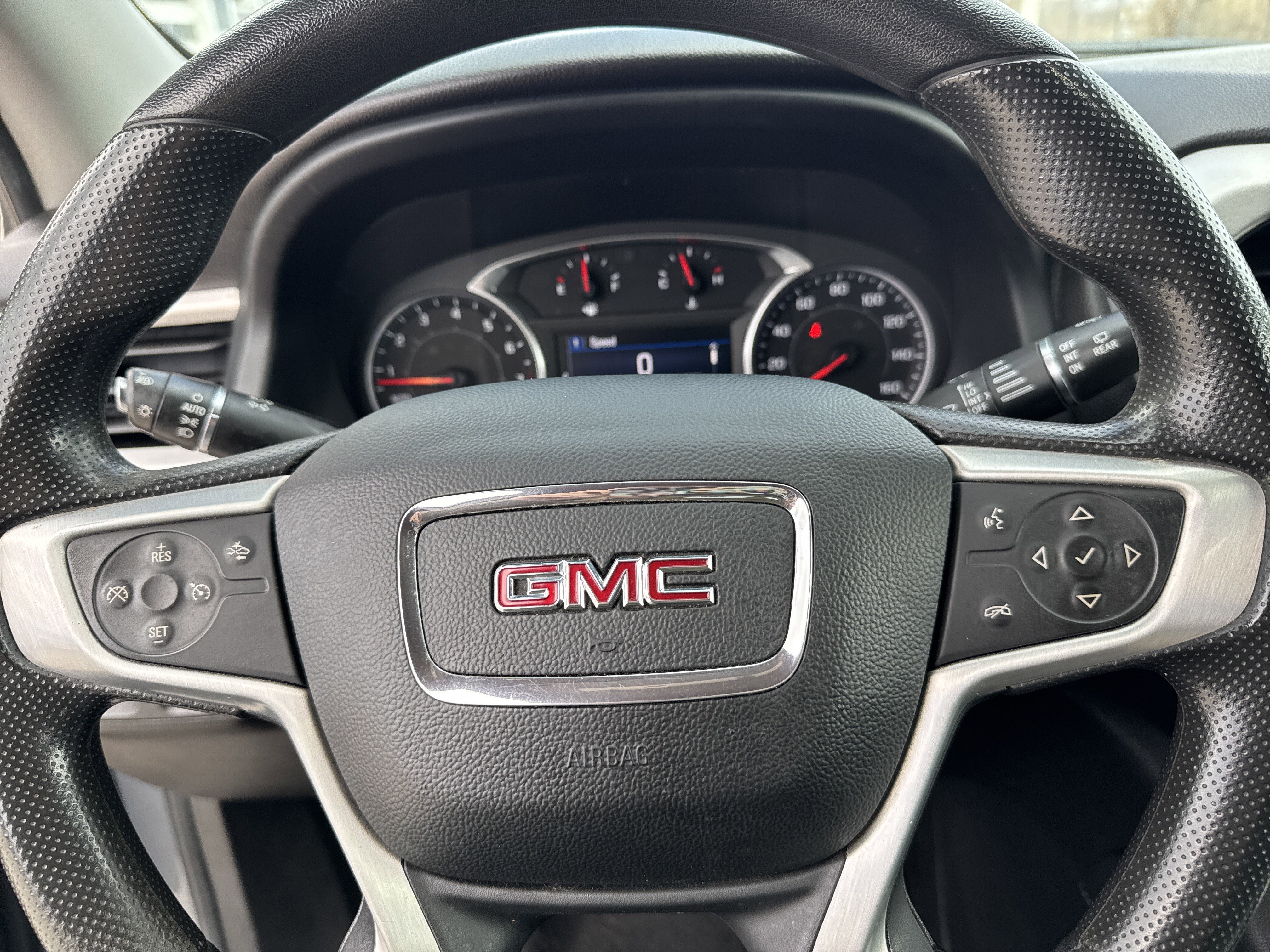 Used 2021 GMC Acadia SLE w/ Driver Convenience Package image 14