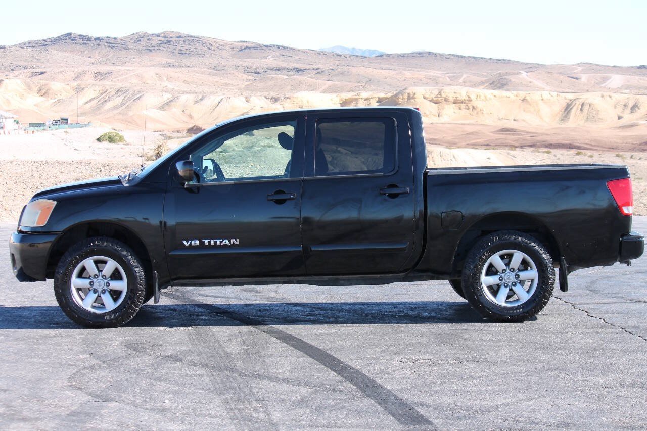 Used 2010 Nissan Titan SE RWD image 5