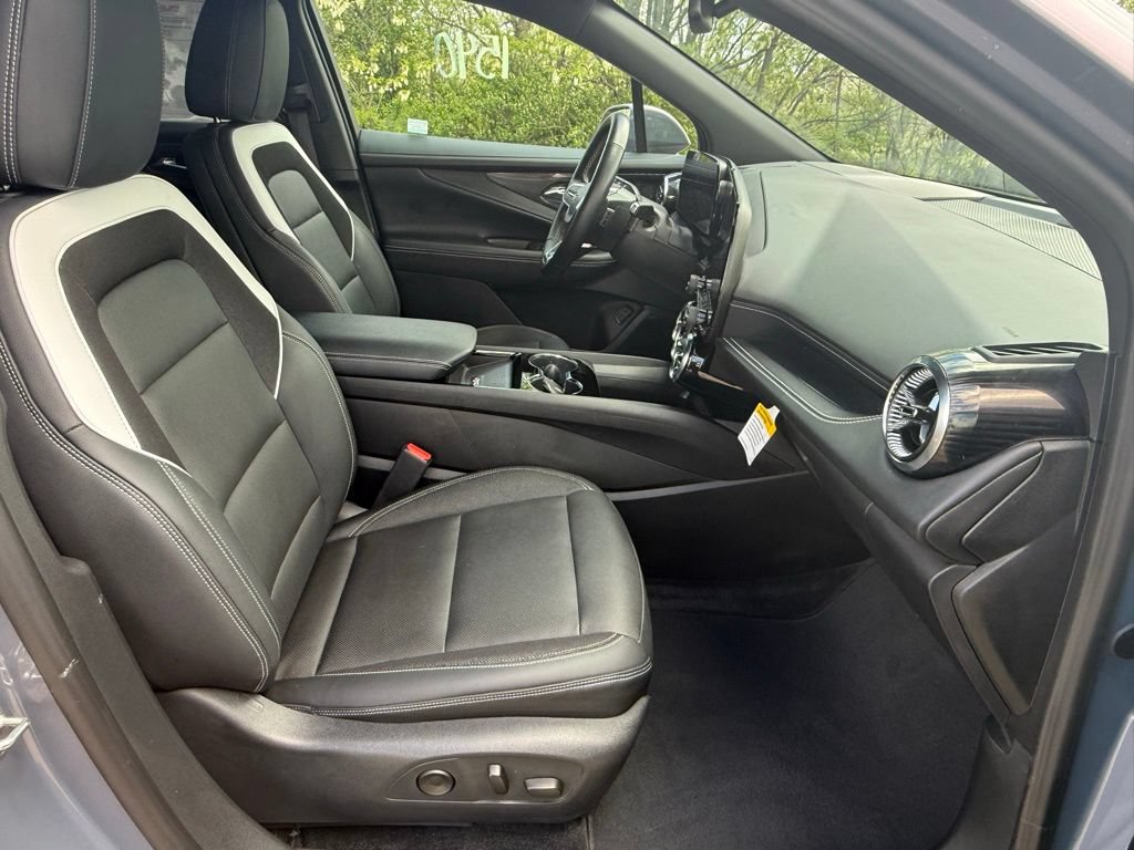 Used 2024 Chevrolet Blazer EV LT AWD/4WD image 21
