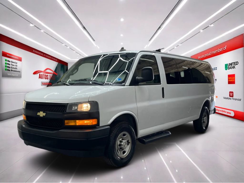 Used 2023 Chevrolet Express 3500 LS image 4