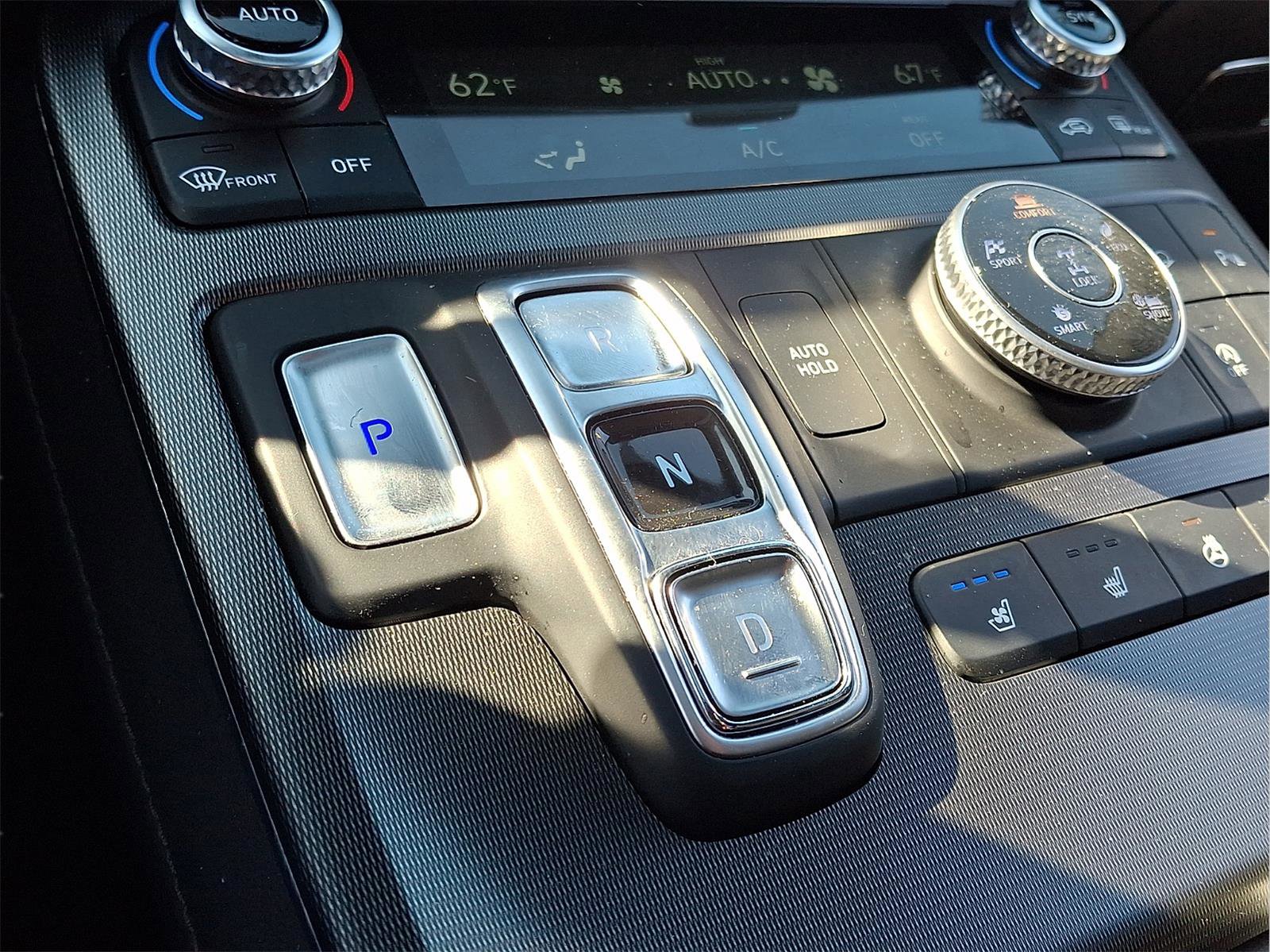 Used 2025 Hyundai Palisade Calligraphy image 16