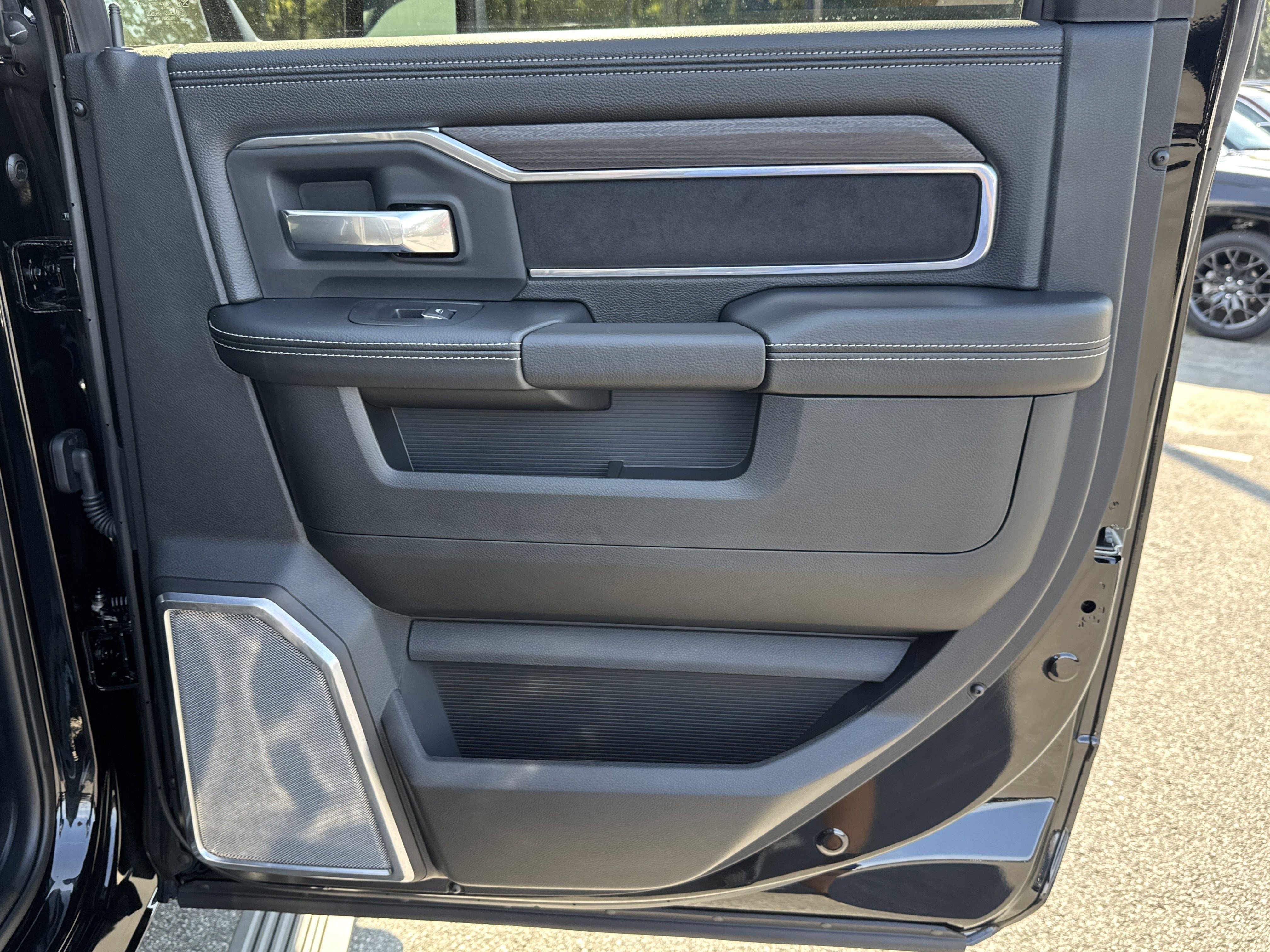 New 2025 RAM 2500 Laramie image 22