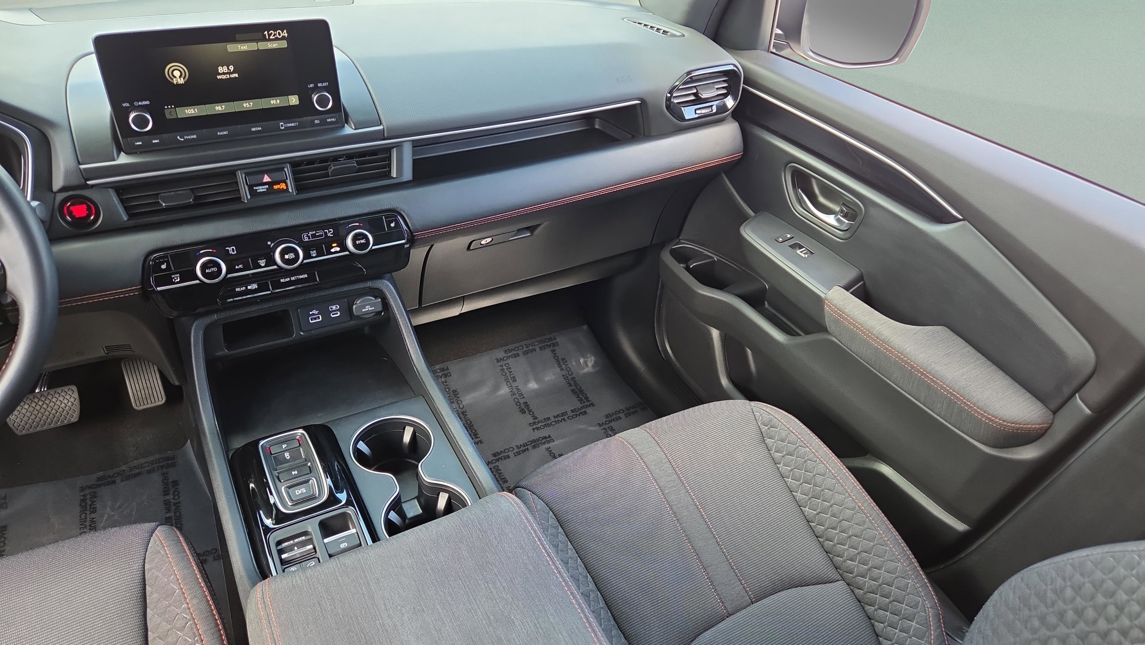 Used 2023 Honda Pilot Sport image 14