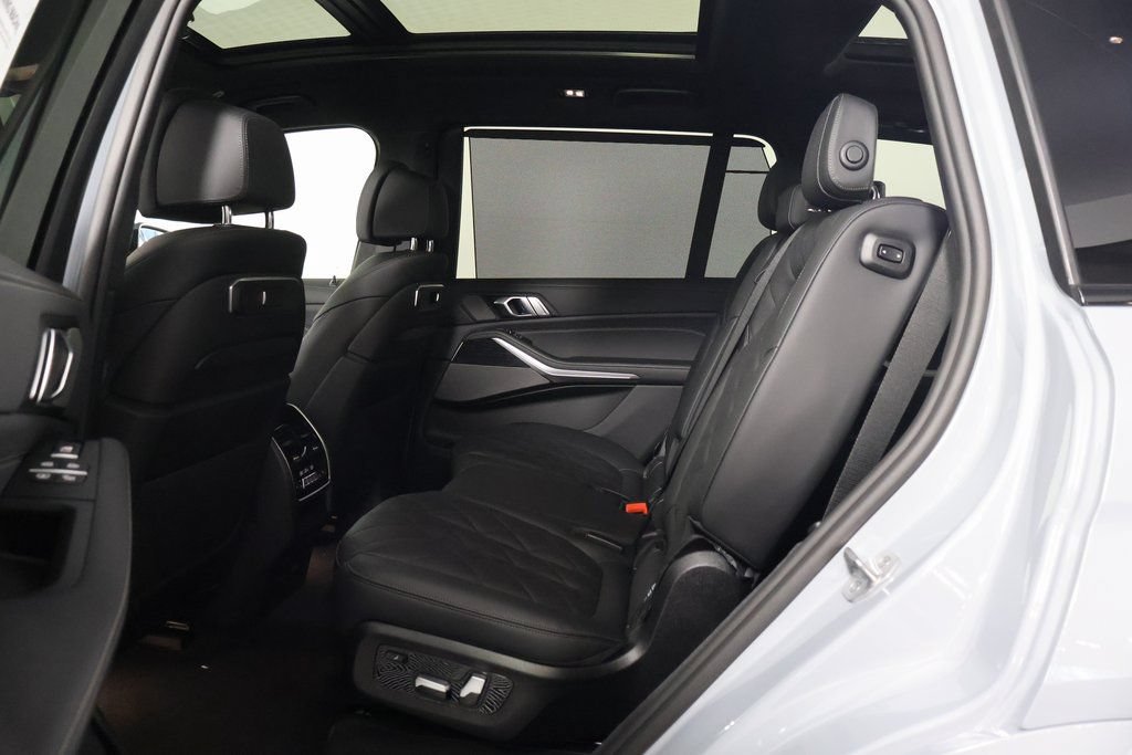 New 2027 BMW X7 xDrive40i w/ Executive Package AWD/4WD image 6