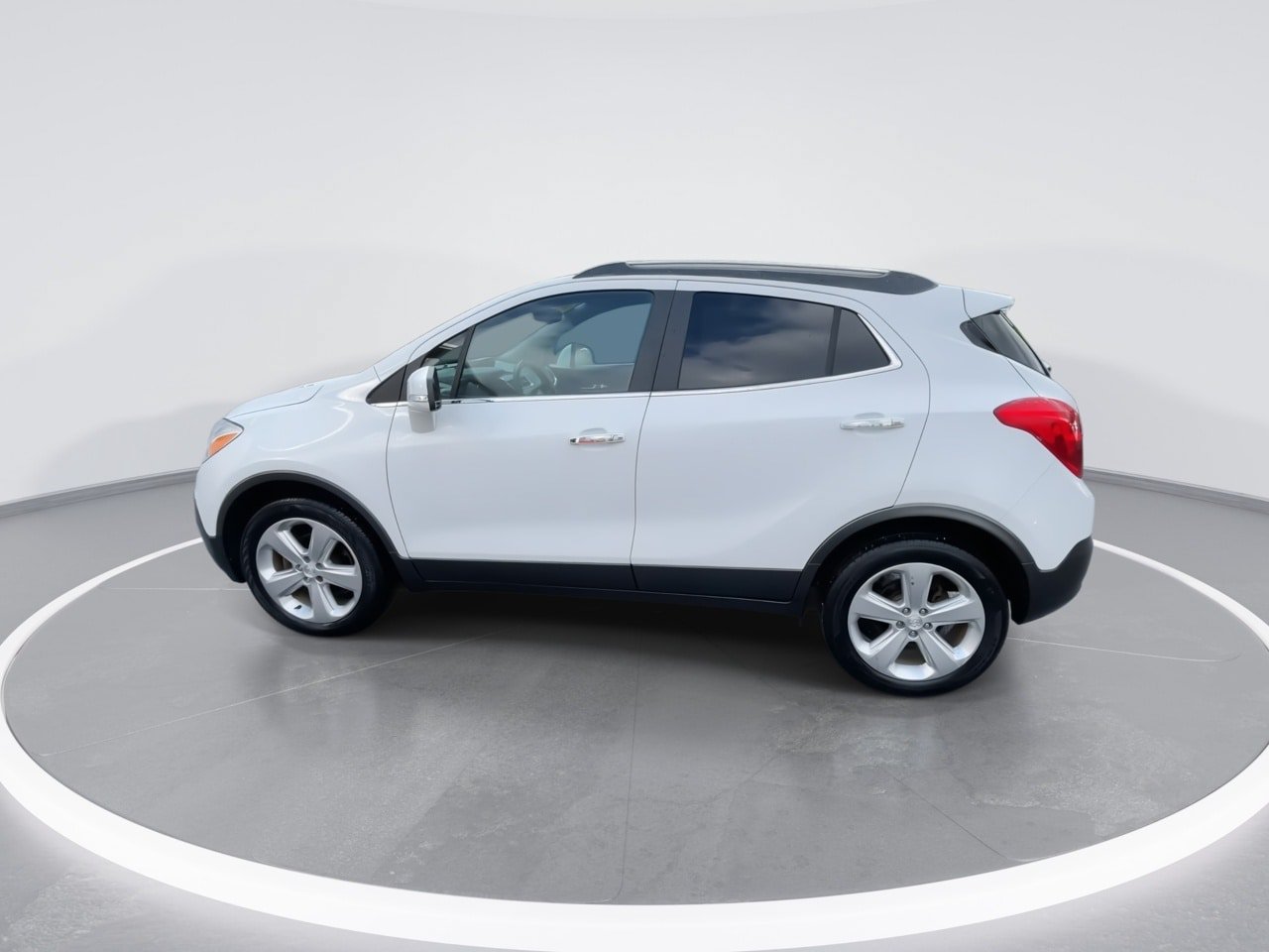 Used 2016 Buick Encore FWD image 11