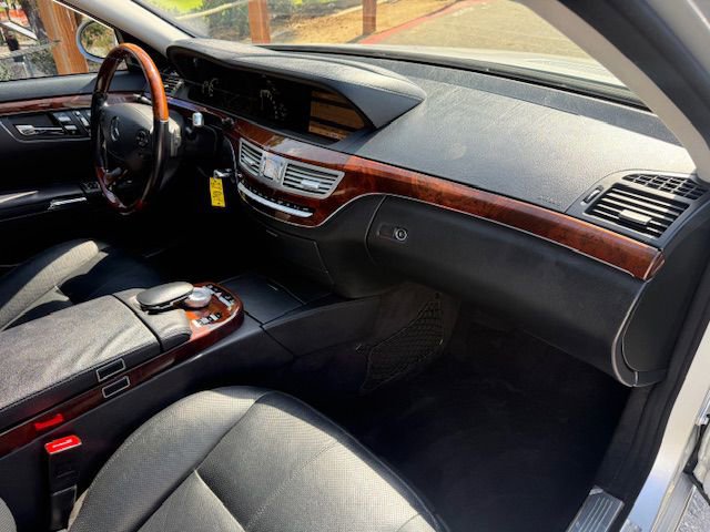 Used 2009 Mercedes-Benz S 550 image 23