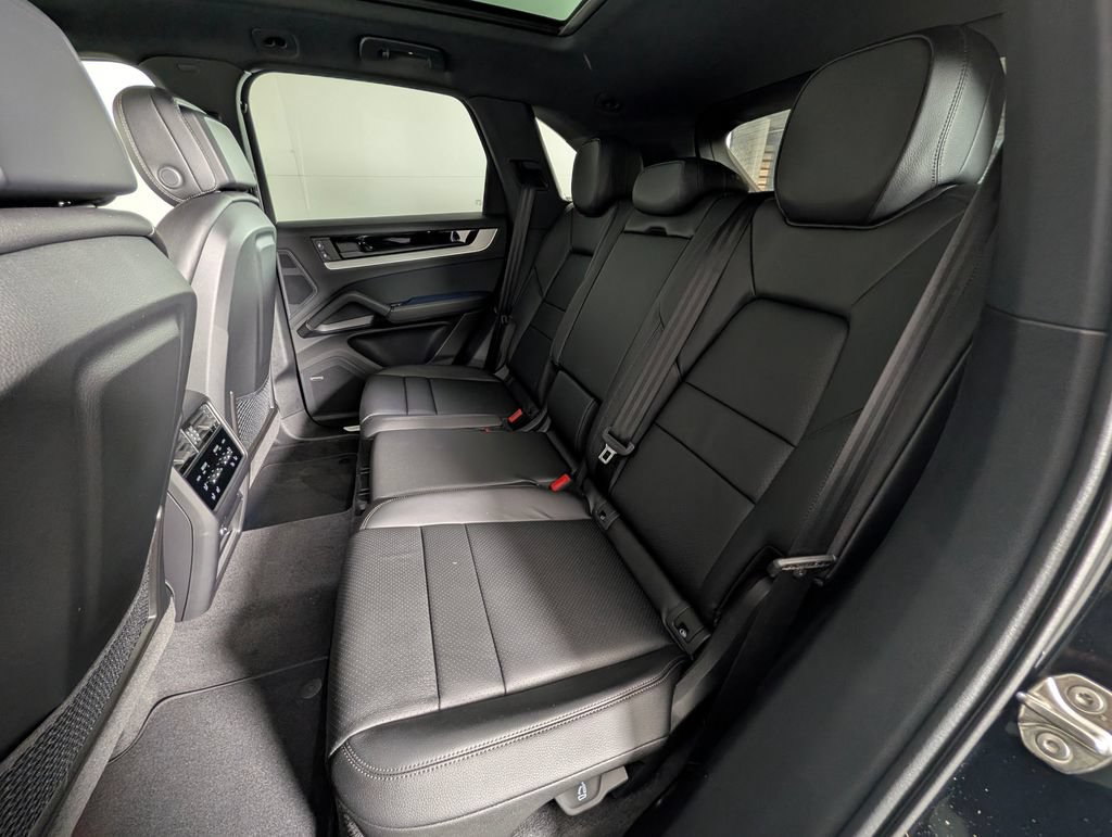 New 2026 Porsche Cayenne AWD/4WD image 24