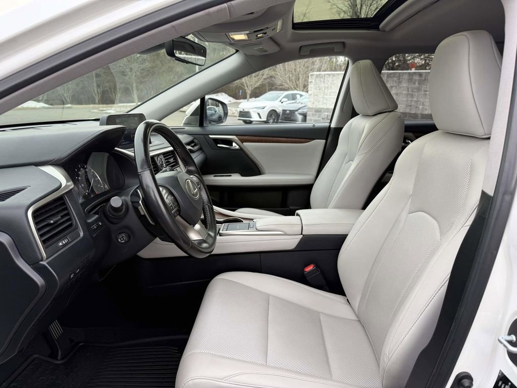 Used 2021 Lexus RX 350L Premium w/ Premium Package image 13