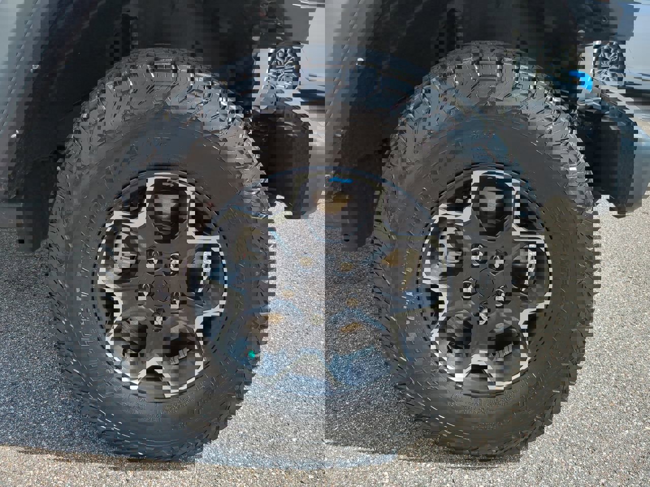 Used 2022 Jeep Wrangler Unlimited Rubicon 4xe image 11