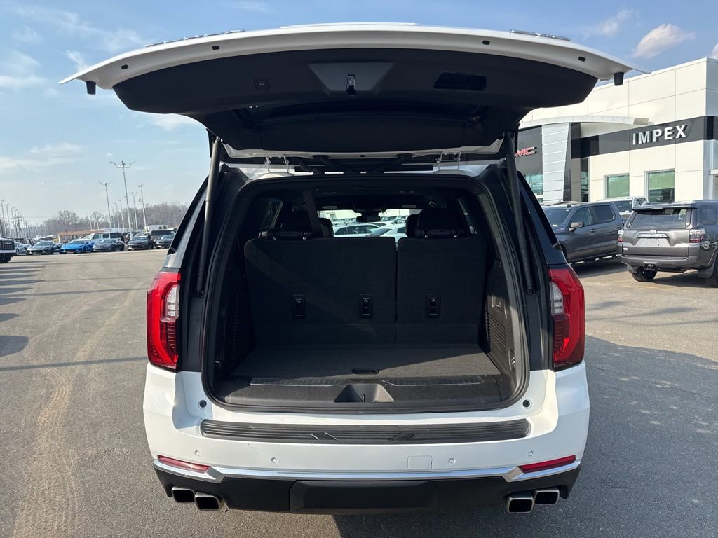 Used 2025 GMC Yukon Denali image 31