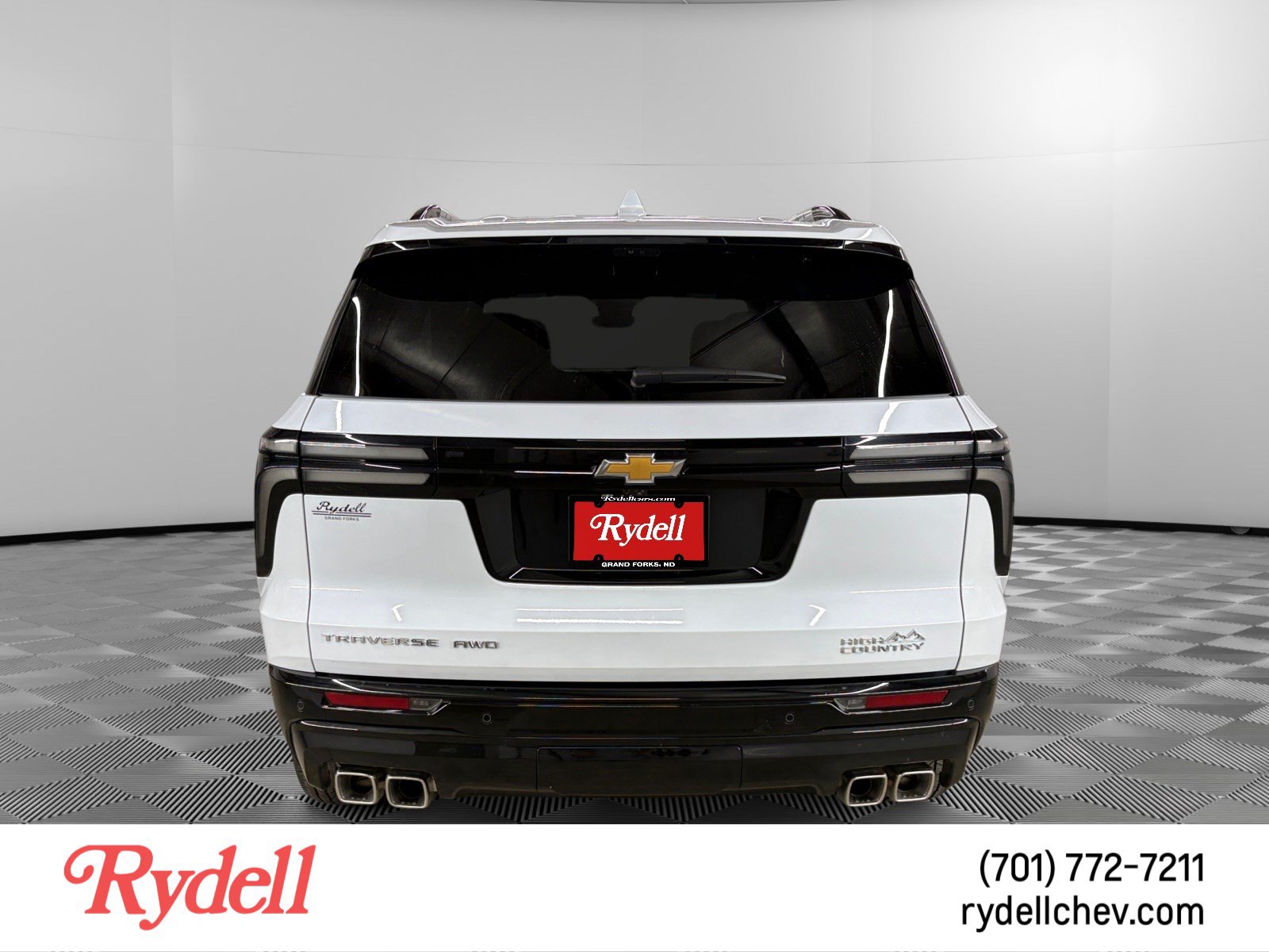Used 2026 Chevrolet Traverse High Country w/ LPO, Floor Liner Package AWD/4WD image 4