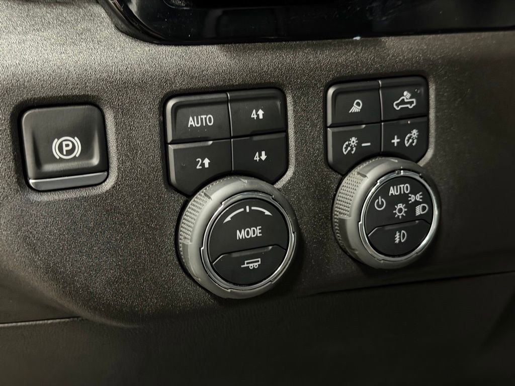 Certified 2024 Chevrolet Silverado 2500 LTZ w/ LTZ Premium Package image 42