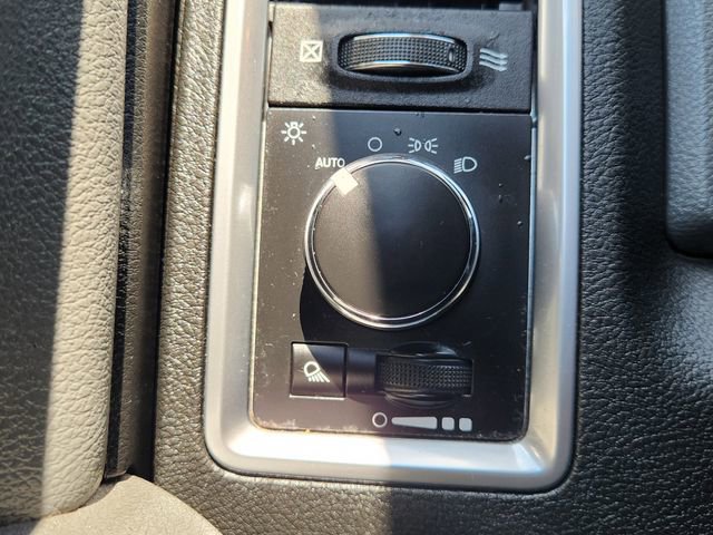 Used 2019 RAM 1500 Classic SLT RWD image 21