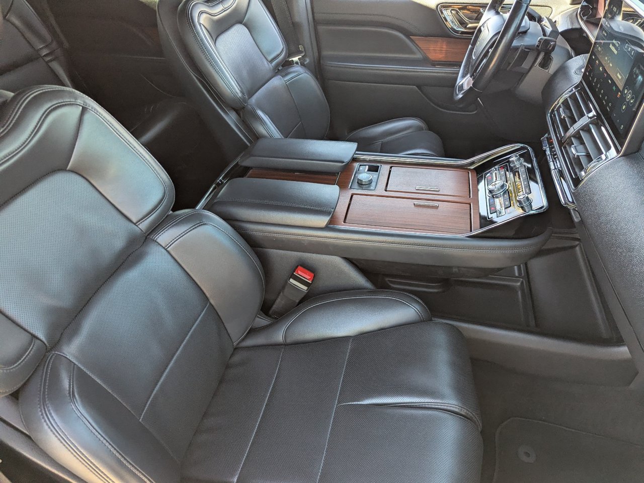 Used 2024 Lincoln Navigator L 4WD image 10