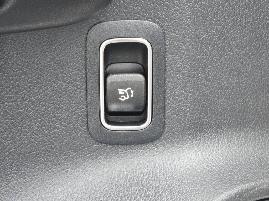 New 2026 Mercedes-Benz GLA 250 4MATIC image 36