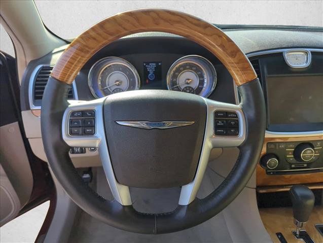 Used 2014 Chrysler 300 C image 28