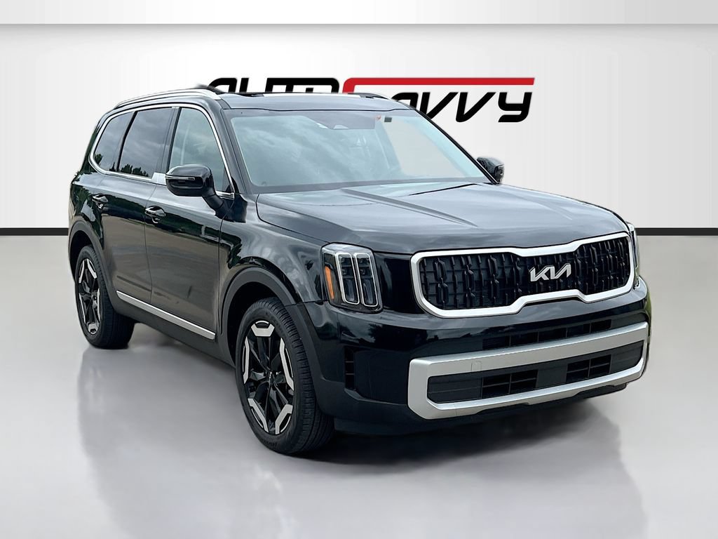 Used 2025 Kia Telluride EX w/ EX Captain's Chair Package FWD image 1