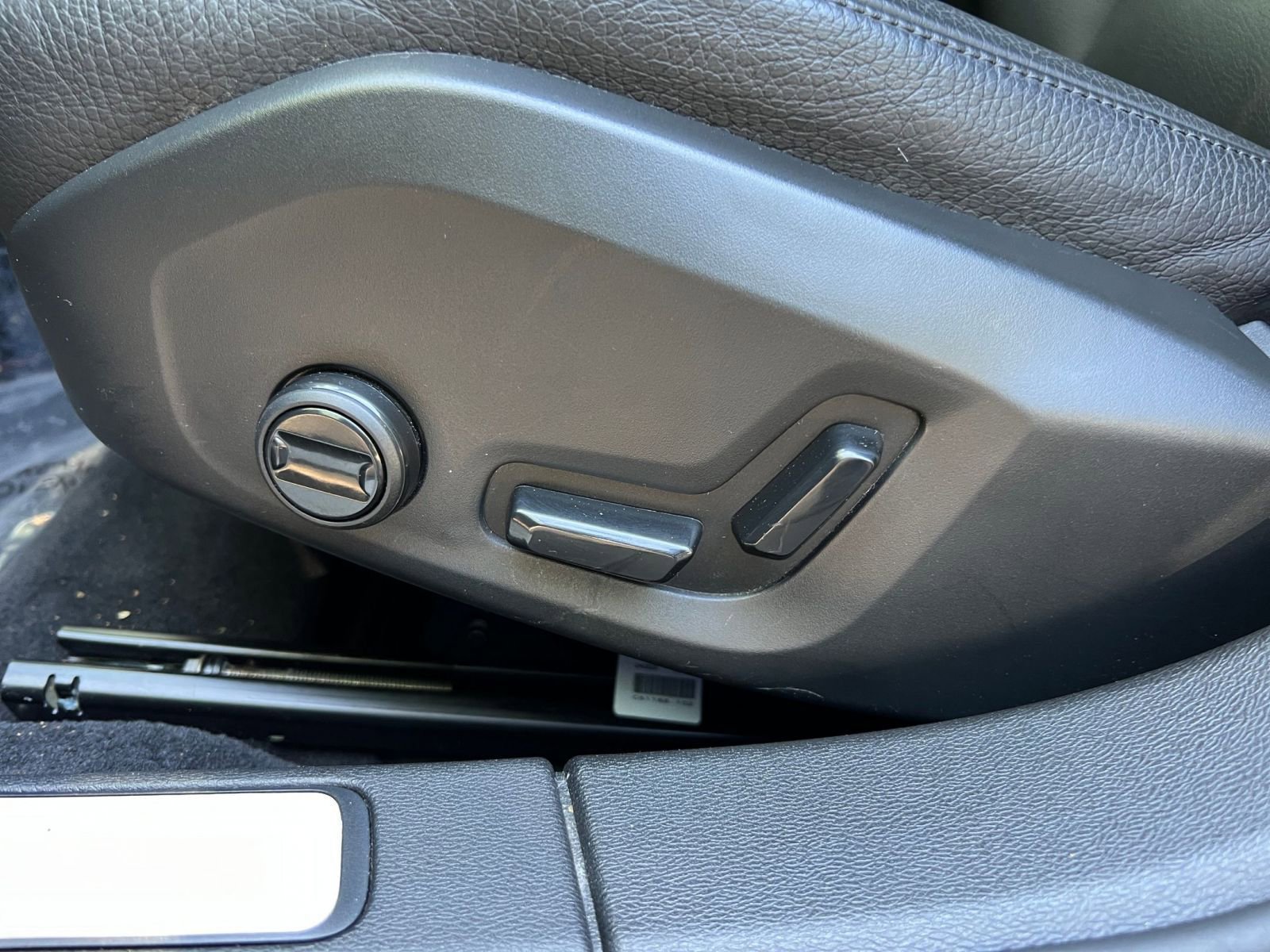 Used 2025 Volvo V60 B5 Cross Country Plus image 21