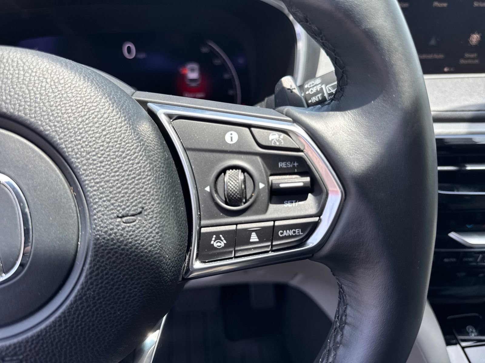 Used 2023 Acura MDX SH-AWD w/ Technology Package image 27