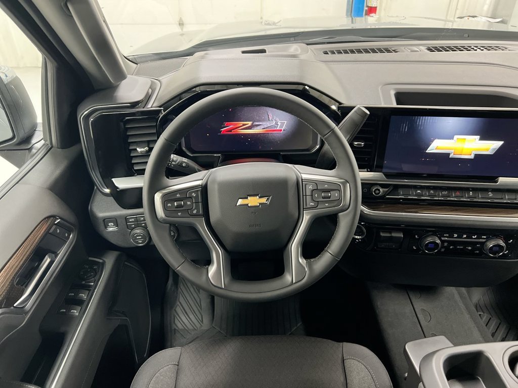 New 2026 Chevrolet Silverado 1500 LT w/ Z71 Off-Road Package AWD/4WD image 11