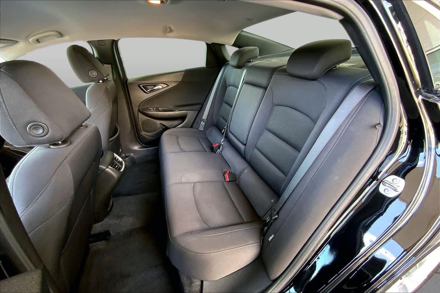 Used 2025 Chevrolet Malibu LT FWD image 21