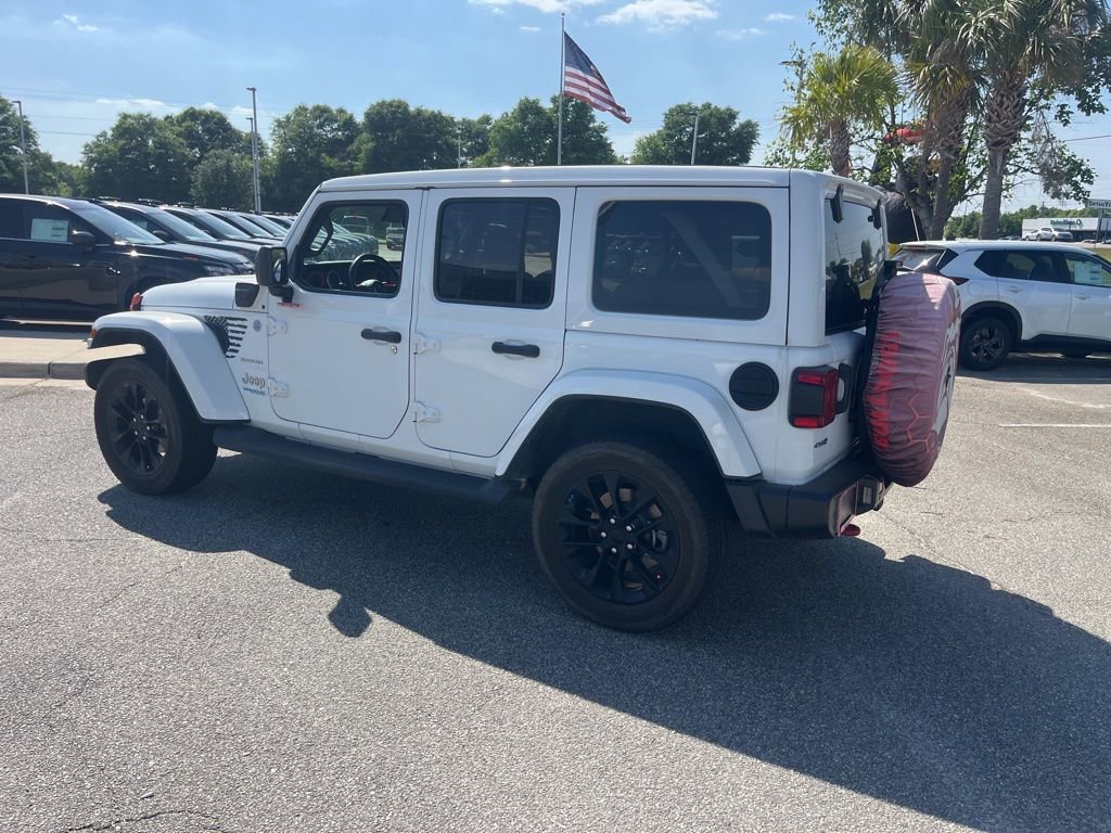 Used 2022 Jeep Wrangler Unlimited Sahara w/ Cold Weather Group image 4