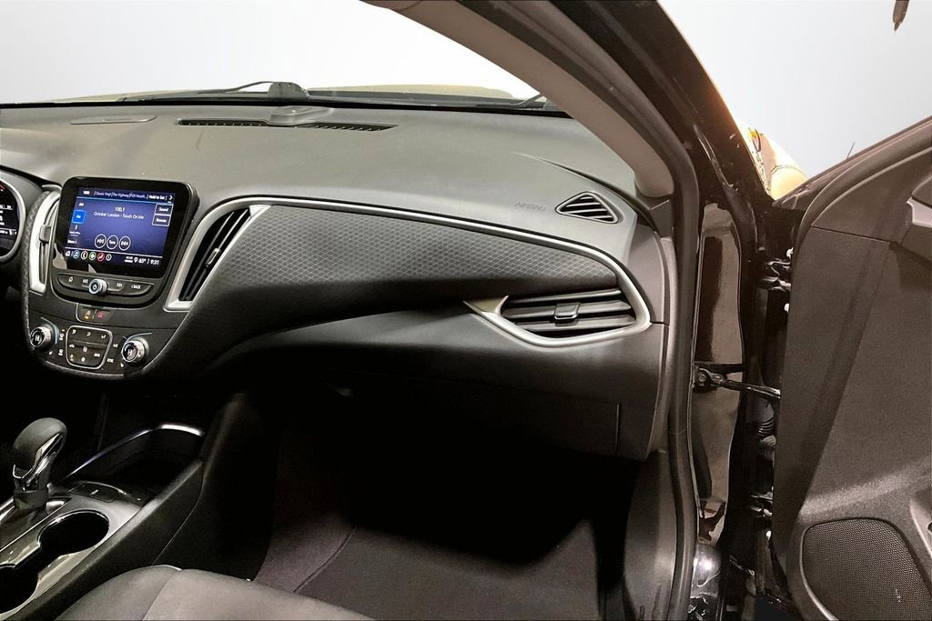 Used 2023 Chevrolet Malibu LT image 25