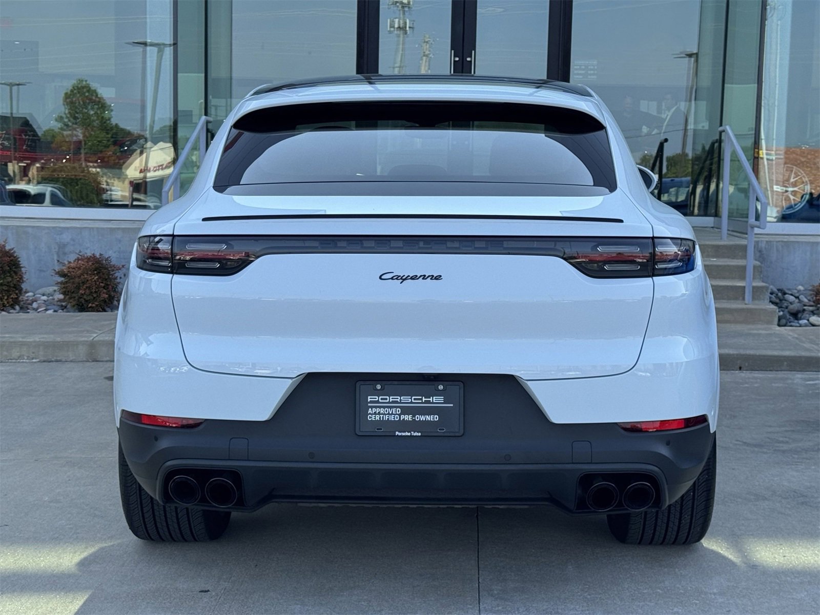 Certified 2022 Porsche Cayenne Coupe image 6
