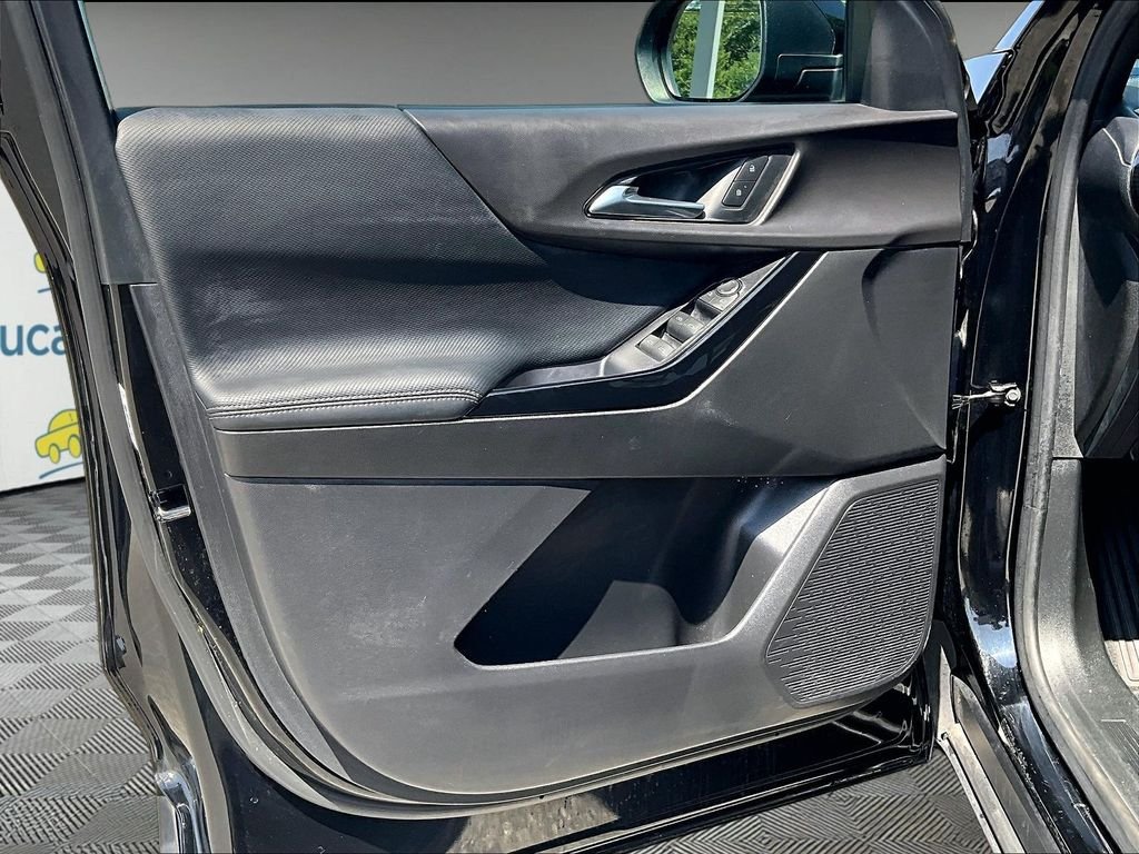 Used 2026 Chevrolet Equinox LT AWD/4WD image 9