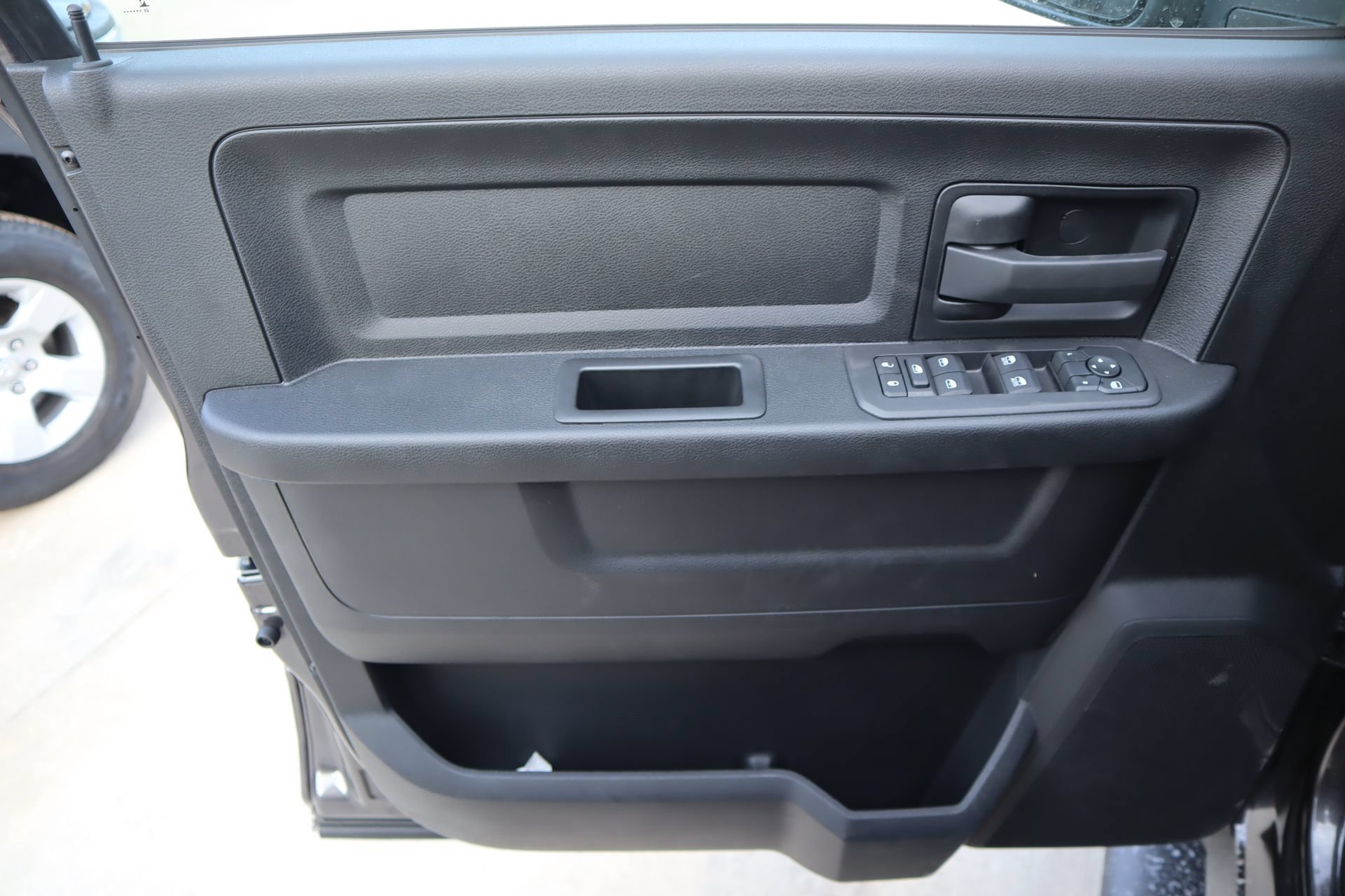 New 2026 RAM 3500 Tradesman AWD/4WD image 15