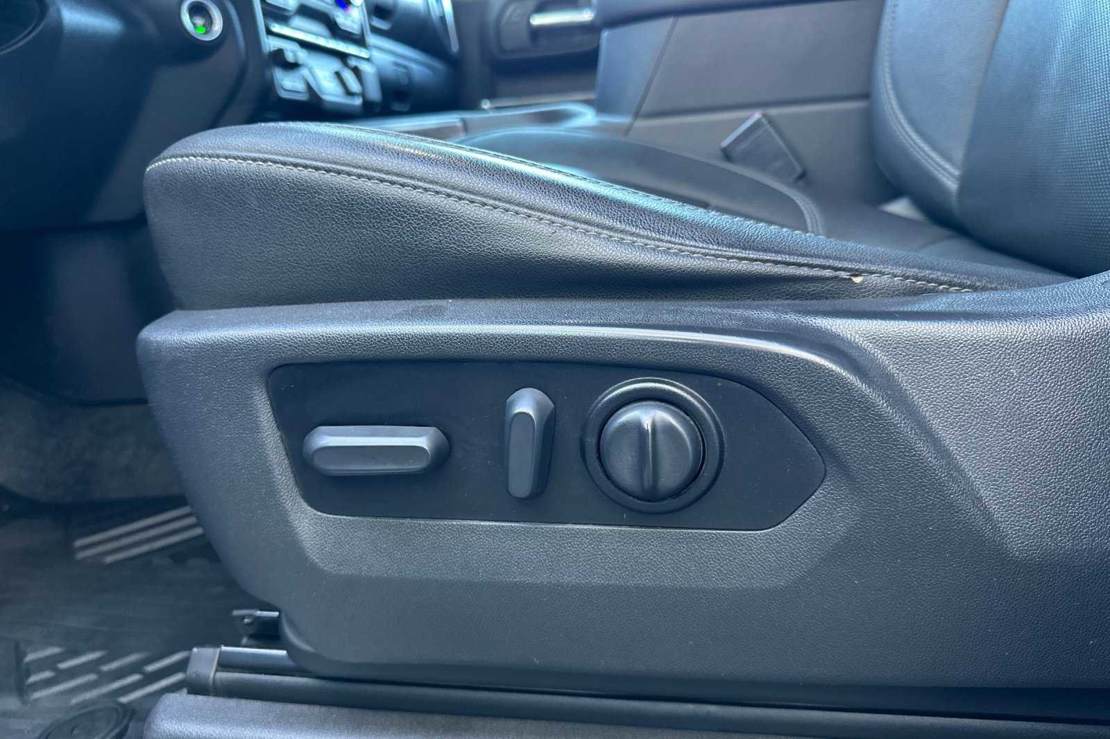 Used 2022 Chevrolet Silverado 1500 LTZ w/ LTZ Premium Package image 13