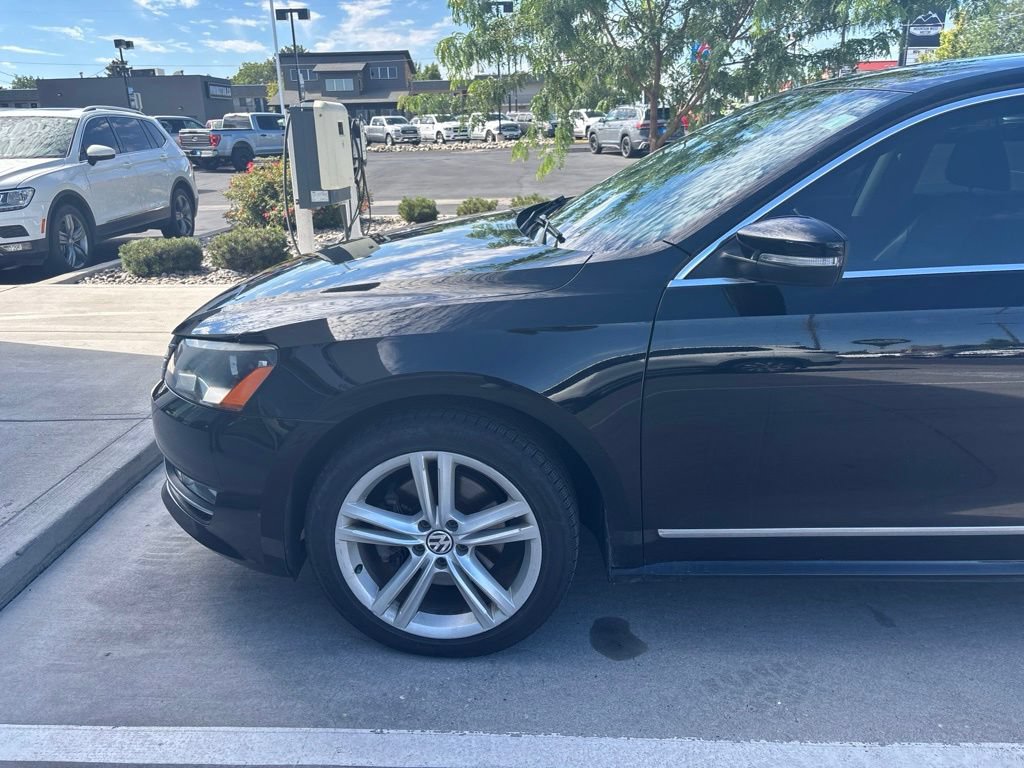 Used 2014 Volkswagen Passat TDI SE FWD image 3