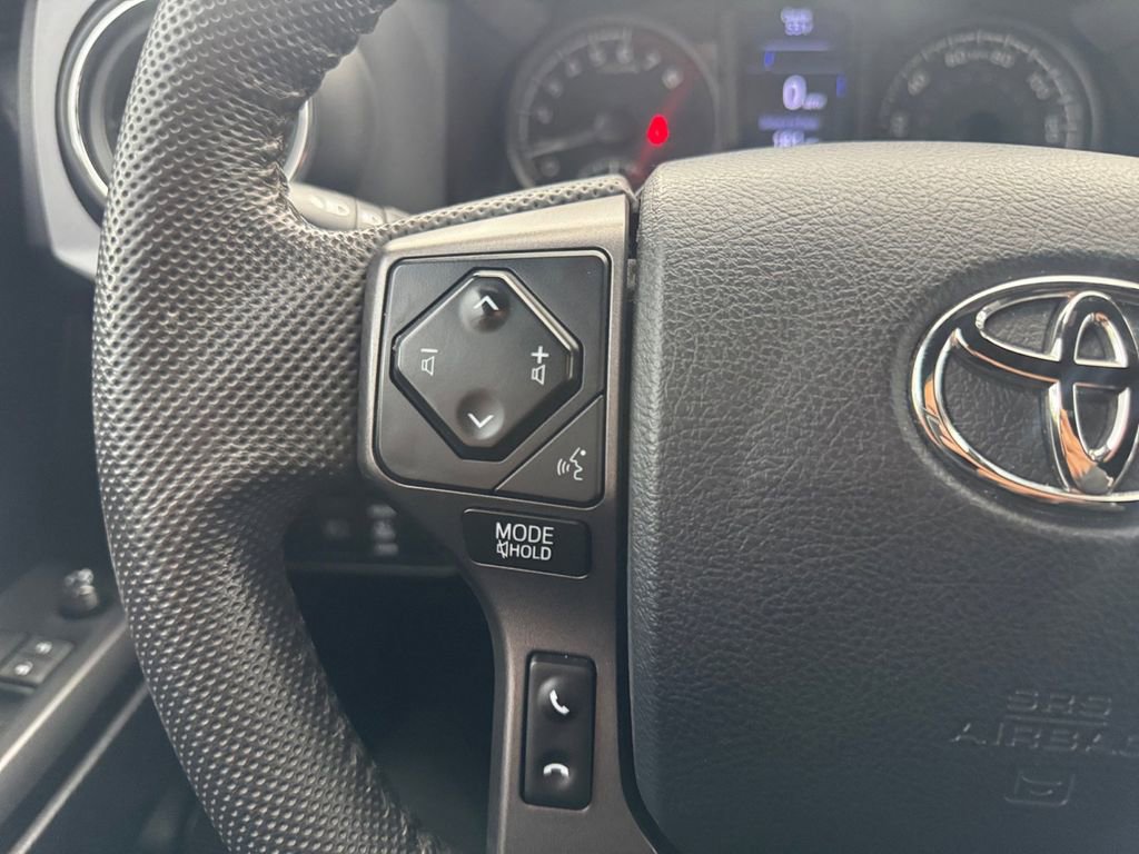 Used 2020 Toyota Tacoma TRD Off-Road image 22