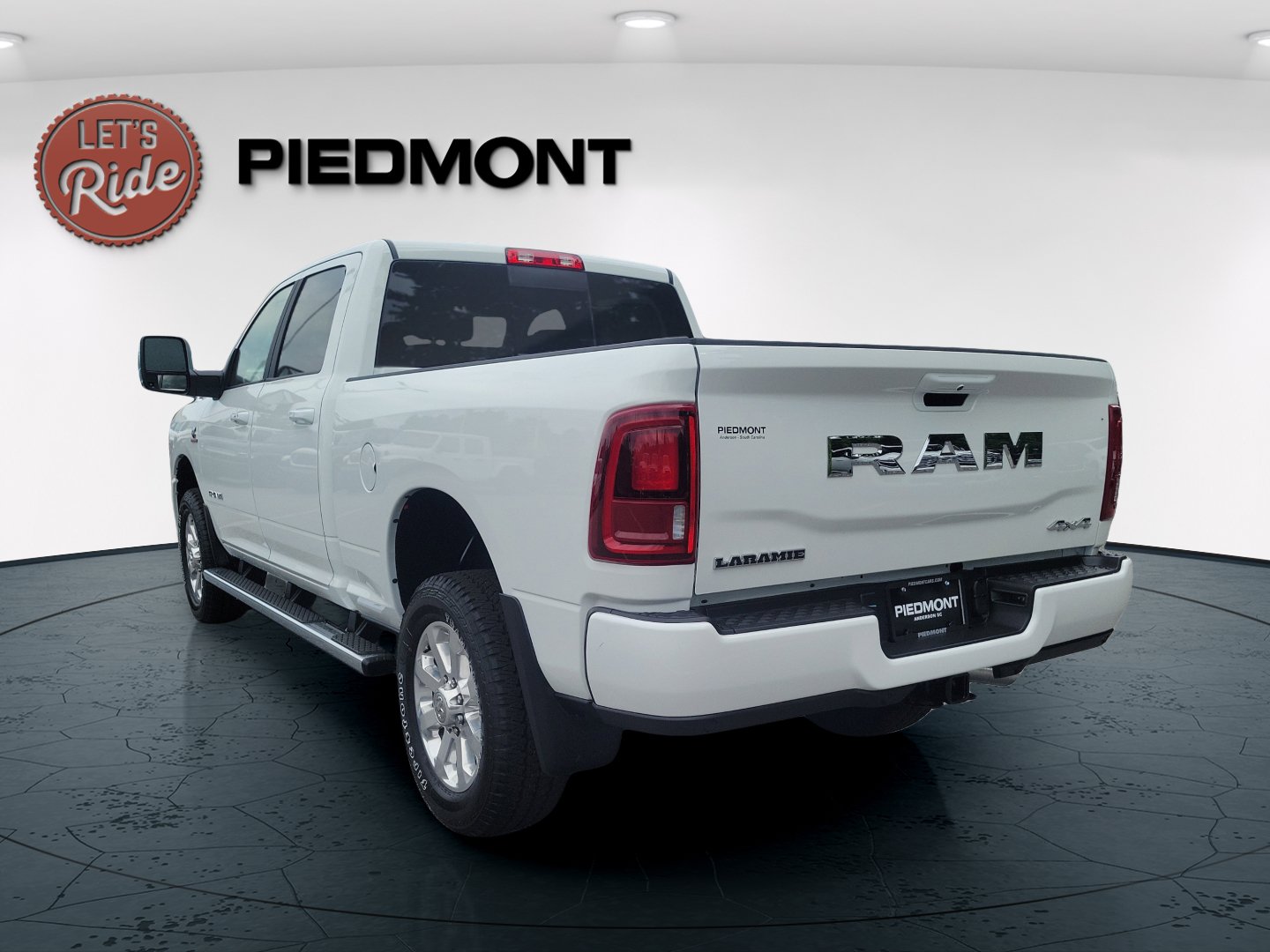 New 2026 RAM 2500 Laramie AWD/4WD image 8