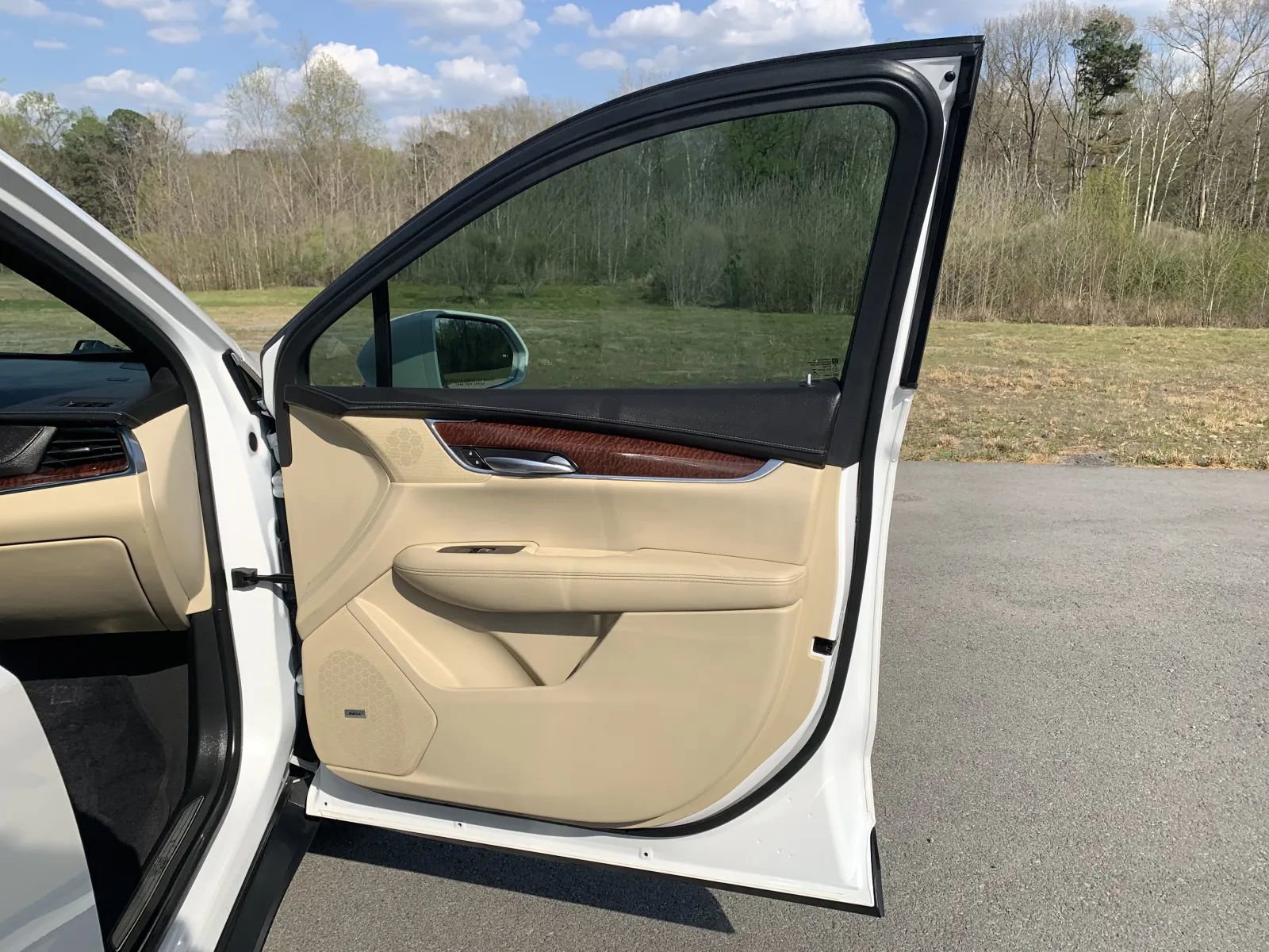 Used 2017 Cadillac XT5 Premium Luxury image 31