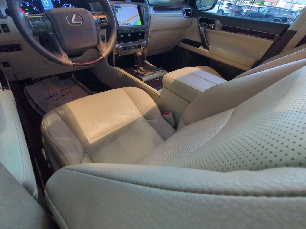 Used 2017 Lexus GX 460 AWD/4WD image 23