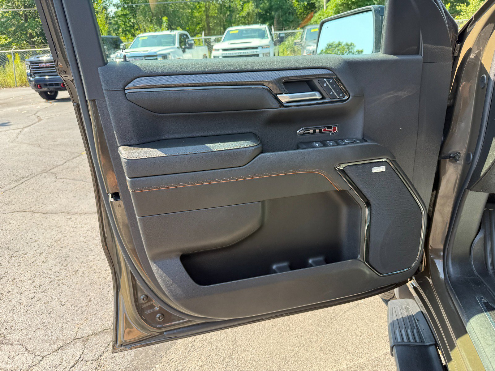 Certified 2024 GMC Sierra 1500 AT4 w/ AT4 Preferred Package AWD/4WD image 16