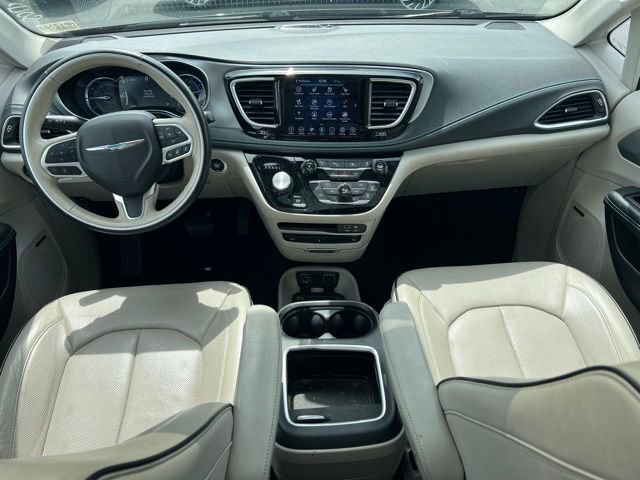 Used 2020 Chrysler Pacifica Limited w/ Advanced Safetytec Group FWD image 14