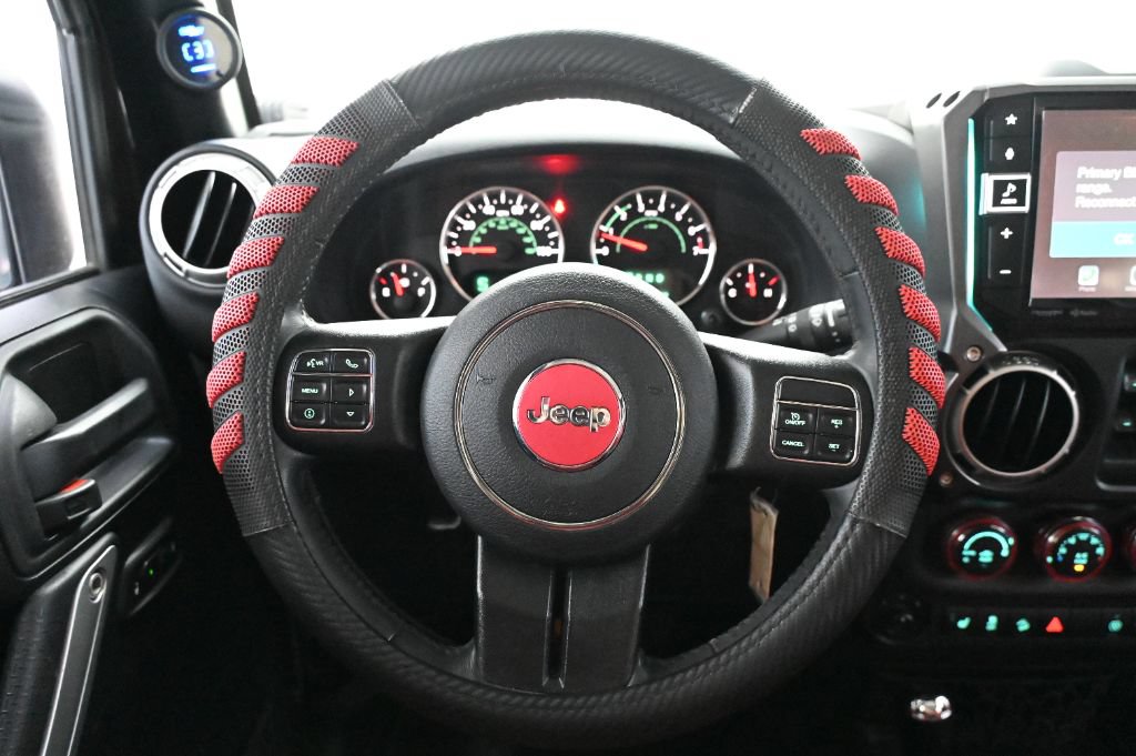 Used 2018 Jeep Wrangler Unlimited Rubicon w/ Cold Weather Group AWD/4WD image 38