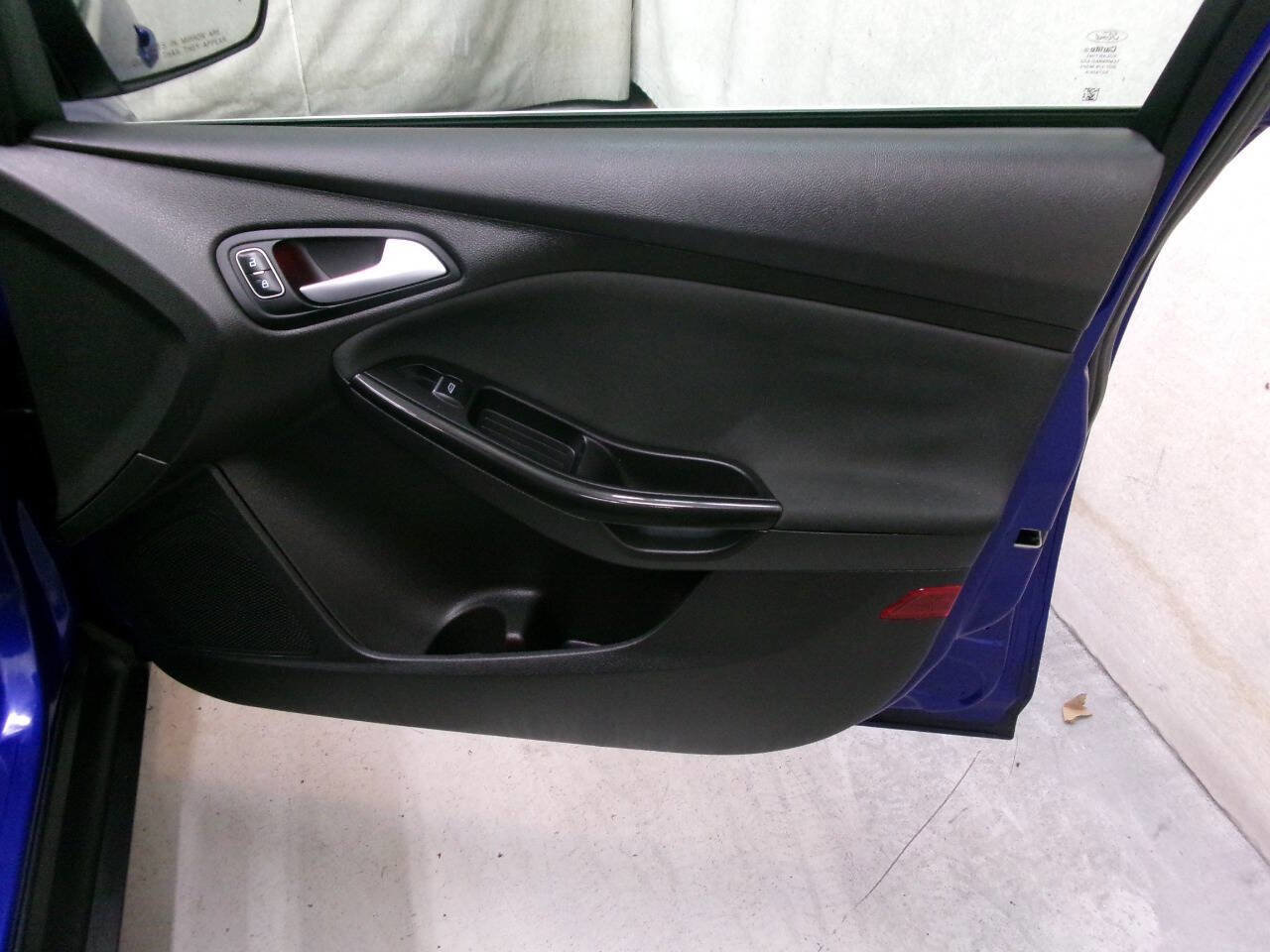 Used 2015 Ford Focus Titanium image 26